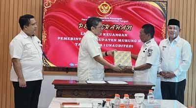 Bupati Mura Serahkan LKPD Ke BPK Perwakilan Kalteng