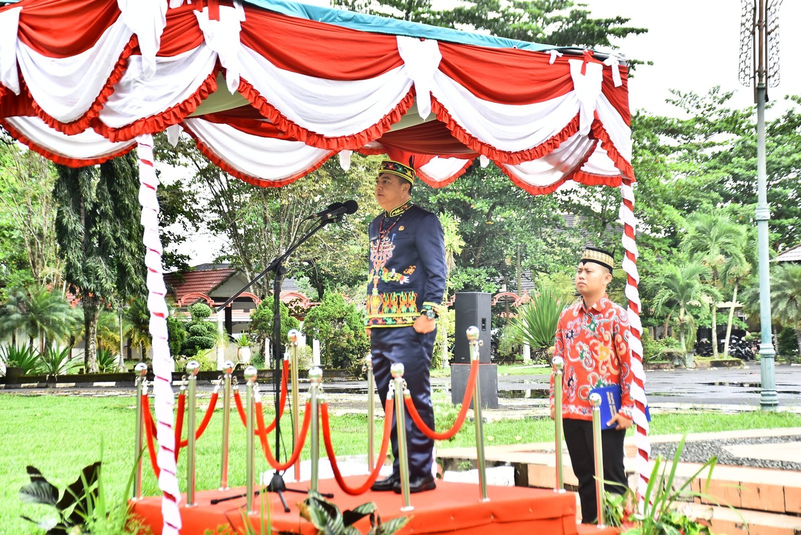 Dewan Hadiri Upacara Peringatan Hari Jadi Provinsi Kalimantan Tengah ke-68 Tingkat Kabupaten Kapuas