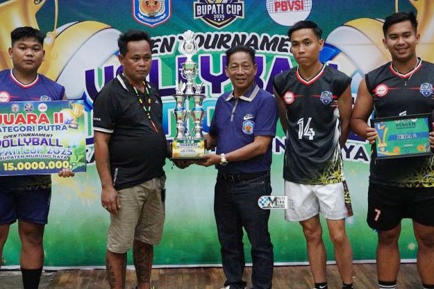 Heriyus Apresiasi Suksesnya Penyelenggaraan Turnamen Volly Ball Bupati Cup