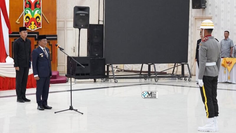 Bupati Heriyus Kukuhkan 59 Anggota Paskibra Mura