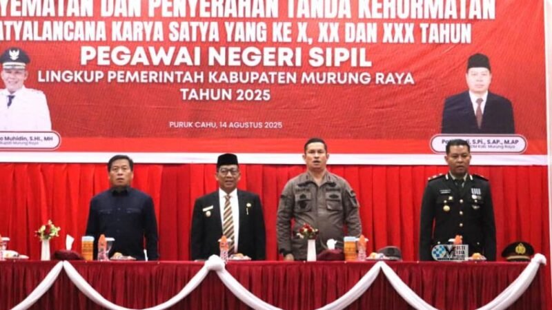 Ini Pesan Bupati saat Sematkan Satyalancana Karya Satya Kepada 284 ASN Lingkup Mura