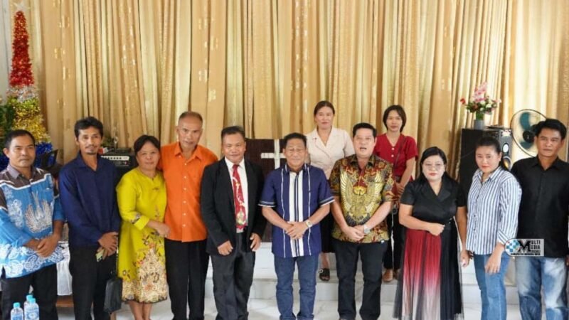 Peletakan Batu Pertama Pembangunan Pastori GPdI Bethesda Oleh Bupati Murung Raya