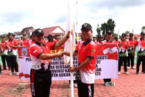 Pemkab Mura Lepas Peserta Upacara HSP Ke-97 dan IBAB Tingkat Kalteng di Sukamara