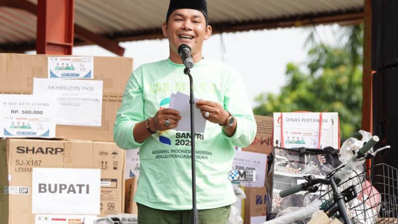 Ikuti Jalan Sehat Peringatan HSN, Wabup Sampaikan Pemkab Mura Akan Terbitkan Kartu Pintar Santri