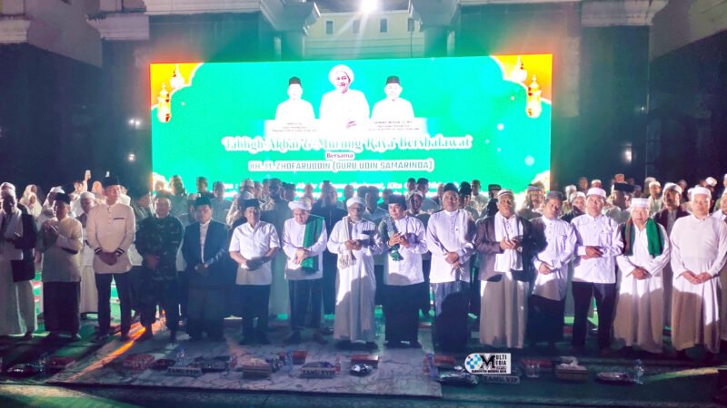 Tabligh Akbar dan Murung Raya Bershalawat Bersama Guru Udin Samarinda Dihadiri Ribuan Masyarakat