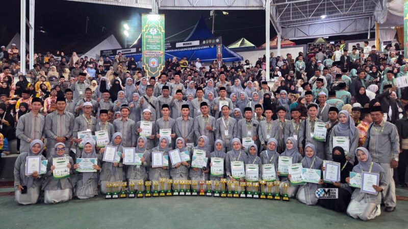 Wakil Bupati Mura Hadiri Penutupan MTQH XXXIII di Muara Teweh