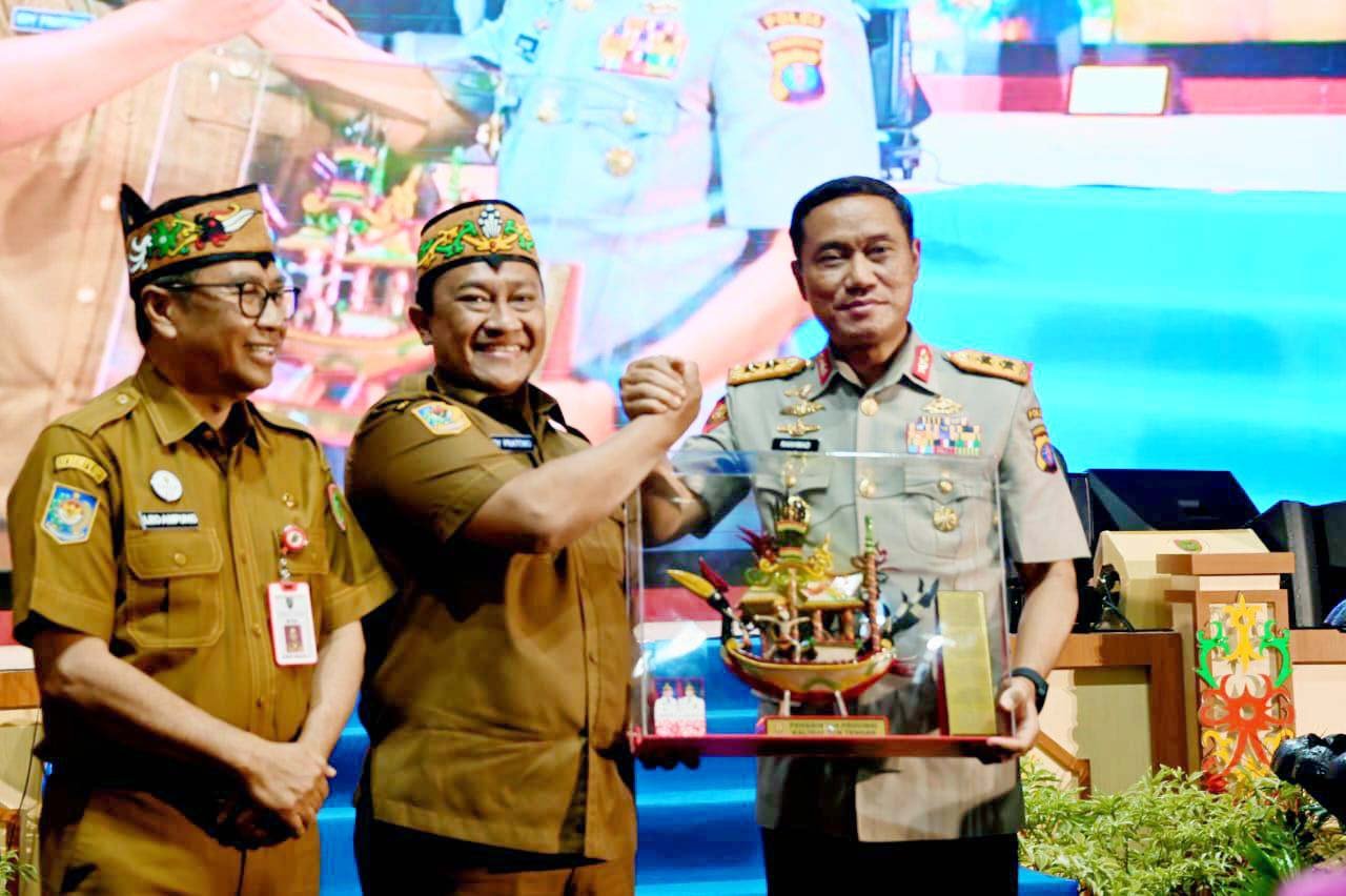 Kenal Pamit Wakapolda Kalteng Dihadiri Wakil Gubernur Edy Pratowo