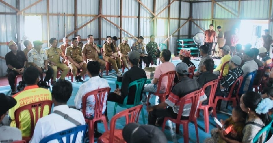 Kunker ke Desa Sei Bakut, Sekda Kapuas Serap Aspirasi Masyarakat
