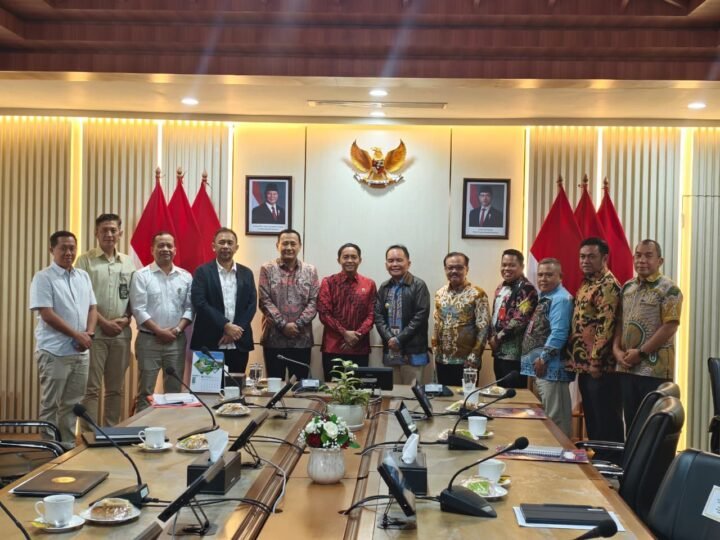 Perkuat Sinergi Penanganan Karhutla dan Ketahanan Pangan, Gubernur Kalteng Gelar Pertemuan dengan Menteri Kehutanan RI