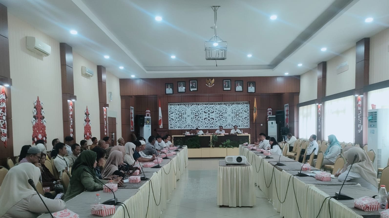 Asisten I Pimpin Sosialisasikan Relokasi Pedagang Jalan Sudirman Kuala Kapuas