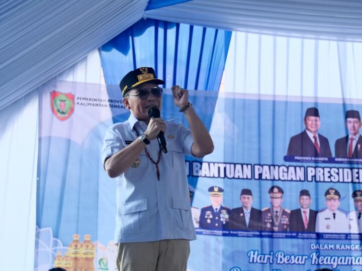 Gubernur Kalteng Lakukan Penyerahan Bantuan Pangan Presiden serta BLT KHBS di Kotawaringin Barat