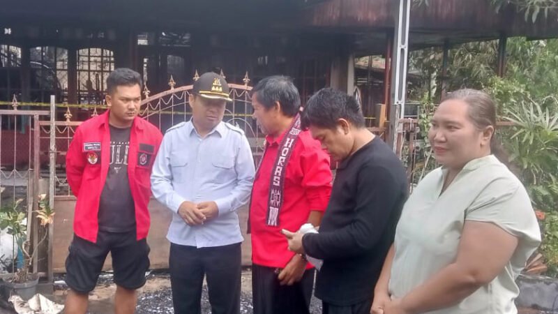 Asisten I Sekda Kapuas Tinjau Lokasi Kebakaran Rumah Warga di Kecamatan Selat