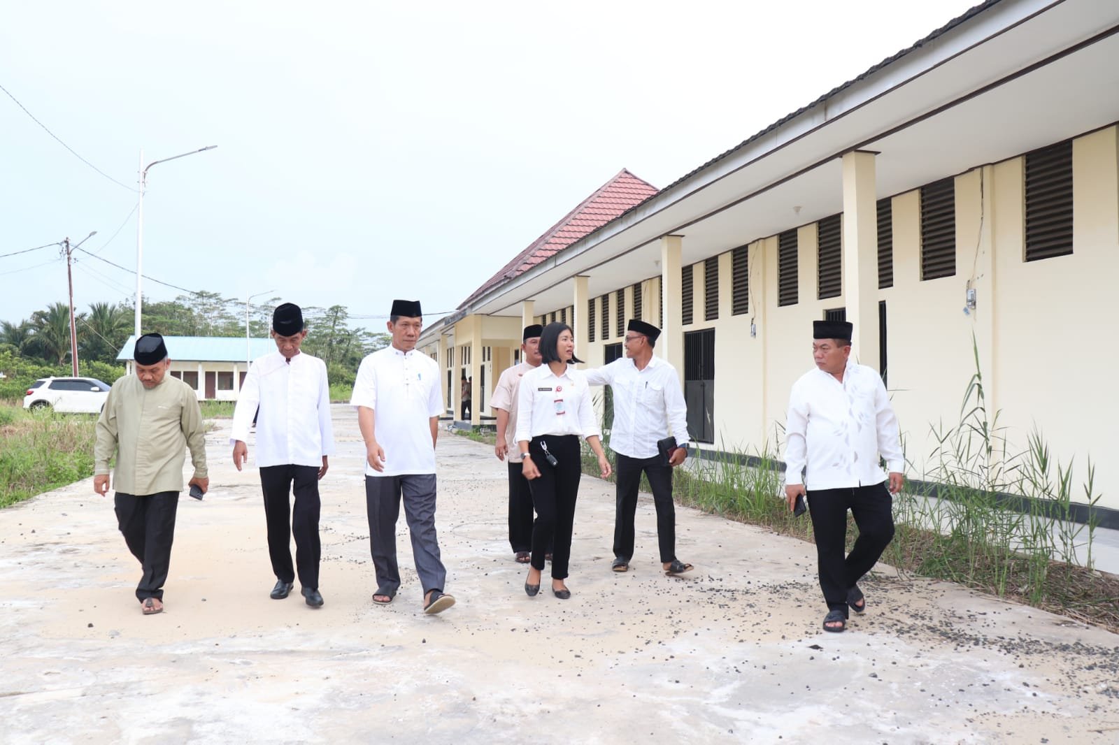 Bupati Kapuas Tinjau RPU di Desa Pulau Telo Baru