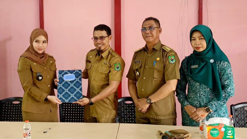 Camat Kapuas Hilir Hadiri Sertijab Lurah Dahirang