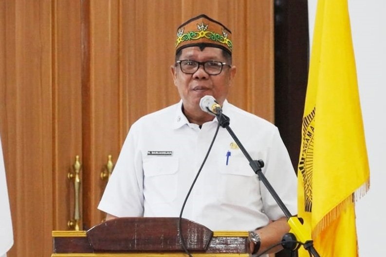 Wakili Gubernur, Sahli Darliansjah Hadiri Pelantikan dan Pengukuhan Pengurus LBH Antang Damang