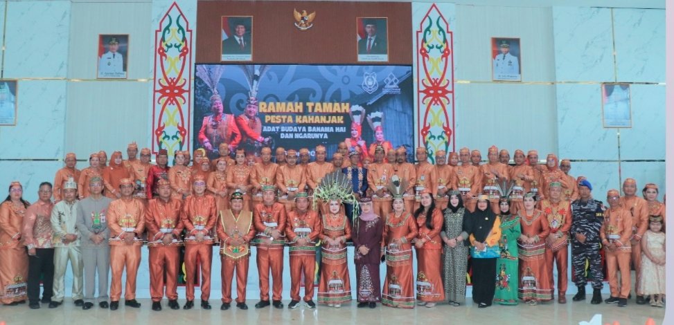 Banama Hai dan Ngarunya Meriahkan Hari Jadi Kota Kuala Kapuas