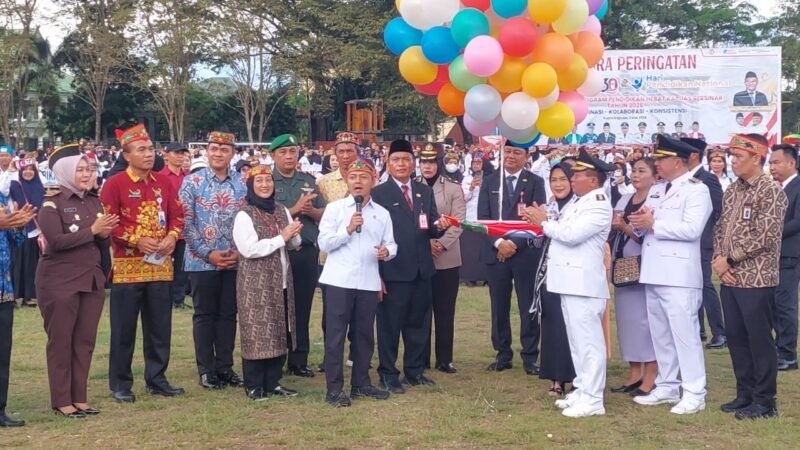 Hardiknas 2026 di Kapuas, Bupati Wiyatno Canangkan Program Pendidikan Hebat Kapuas Bersinar