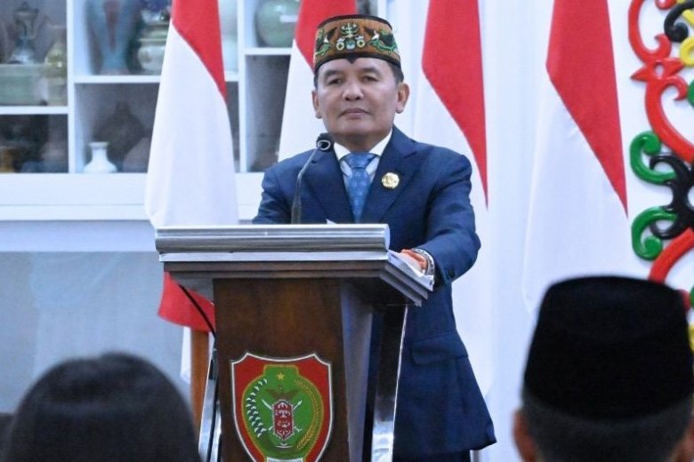 Lantik Enam Pejabat Tinggi Pratama, Gubernur Kalteng Tekankan Komitmen Pelayanan