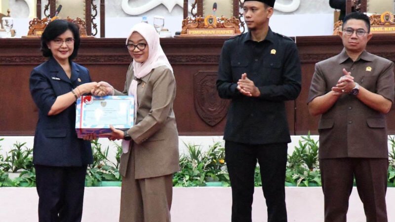 Pemprov Serahkan Naskah Raperda Pertanggungjawaban APBD Tahun 2025 Kepada DPRD Kalteng