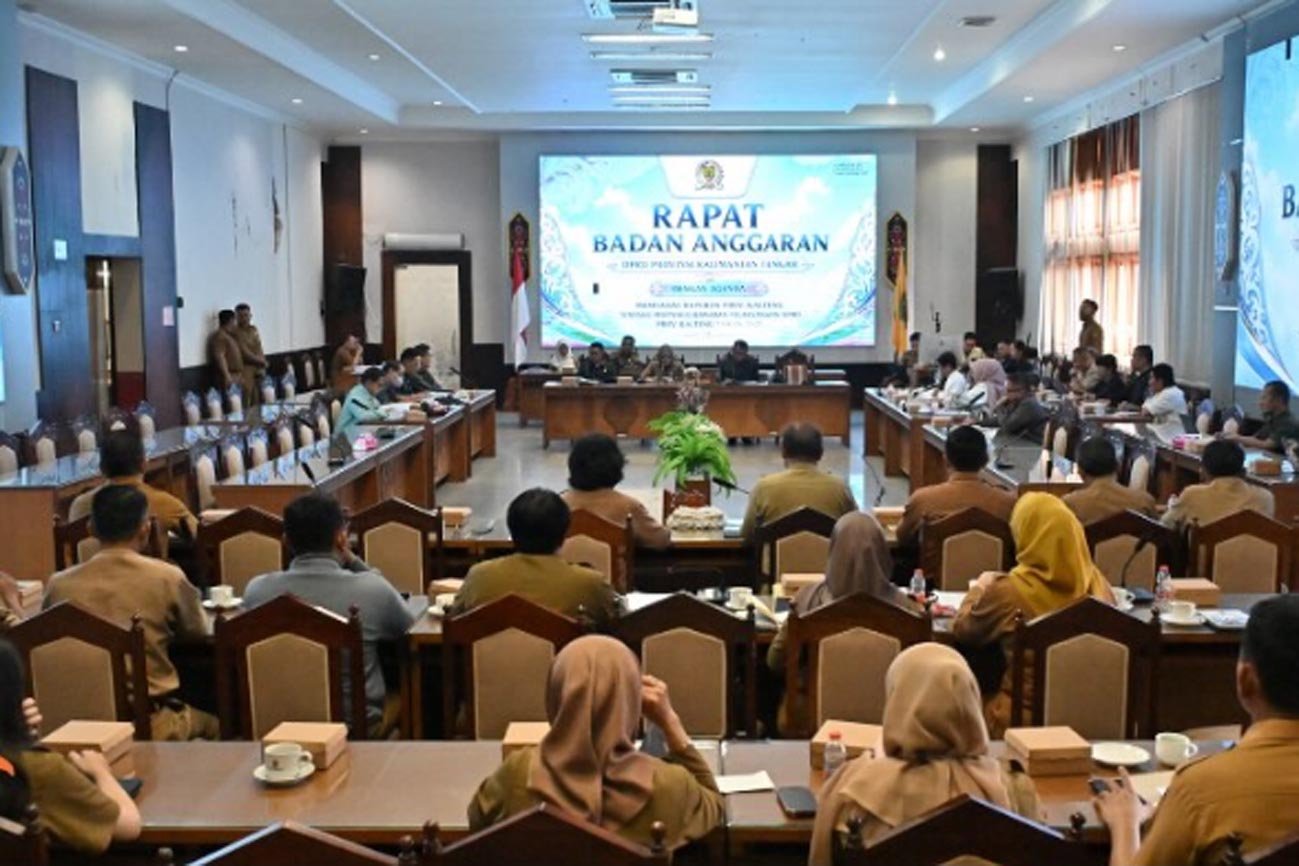 TAPD Kalteng Rapat Bersama Banggar DPRD Bahas Raperda Pertanggungjawaban Pelaksanaan APBD 2025
