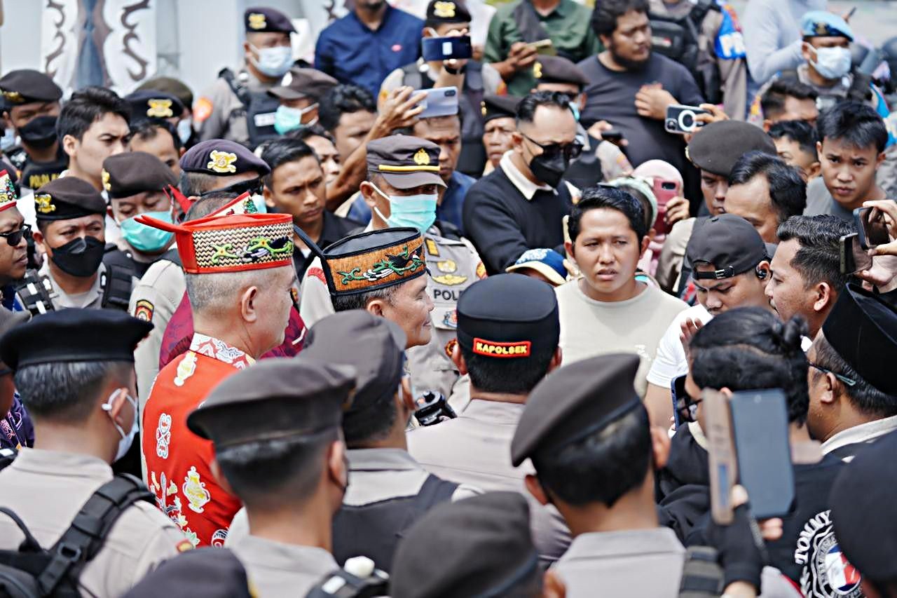Gubernur Kalteng Gelar Dialog Terkait Pemadaman Listrik Bersama Masyarakat dan PLN
