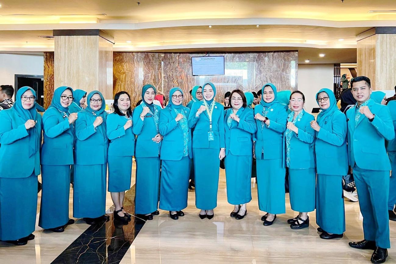 Aisyah Thisia Agustiar Sabran Hadir Pada Peringatan HKG PKK ke 54 Tahun di Makassar