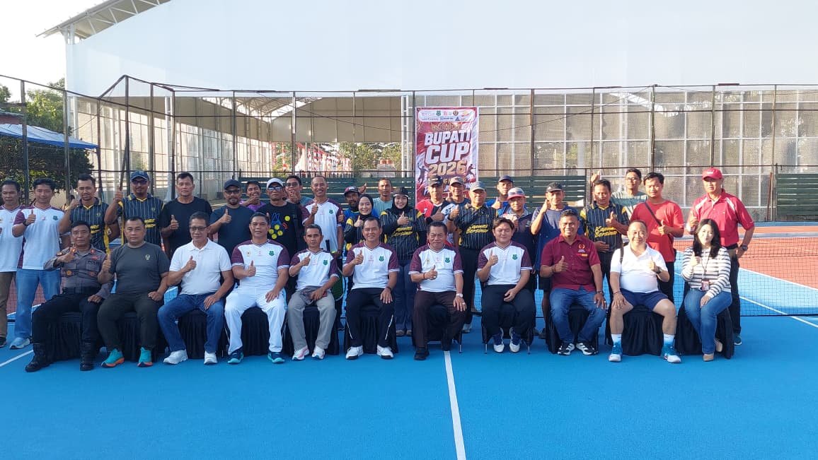 Kejuaraan Tenis Bupati Cup 2026 Resmi Dibuka, 90 Atlet Kalteng dan Kalsel Unjuk Gigi